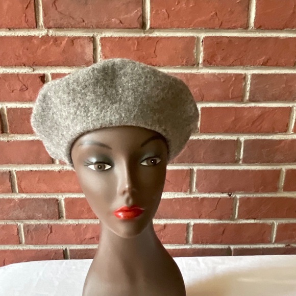 •14th & Union Grey Wool Beret Unisex O/S NWOT - Picture 6 of 9